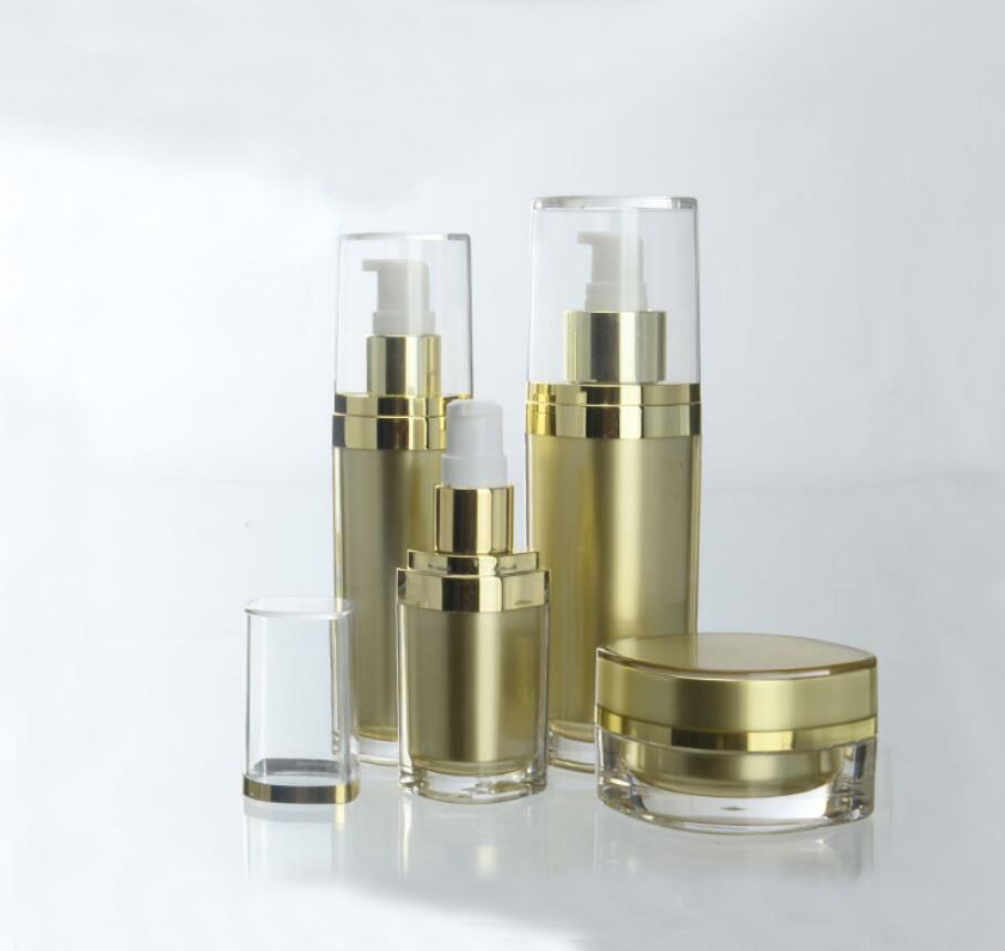 15 мл золотая акриловая бутылк – обзор и цена Essence Serum Toner